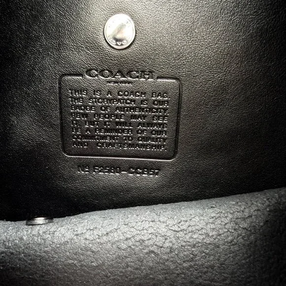 Coach Mott Messenger 33 - Picture 7 of 7